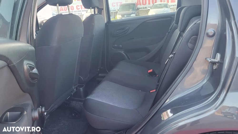 Fiat Grande Punto - 31