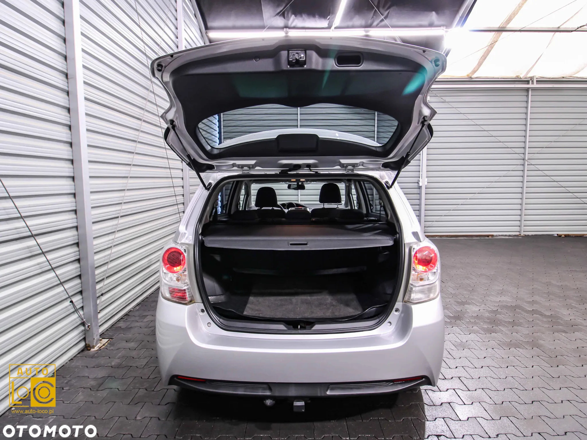 Toyota Verso 2.0 D-4D Premium - 13