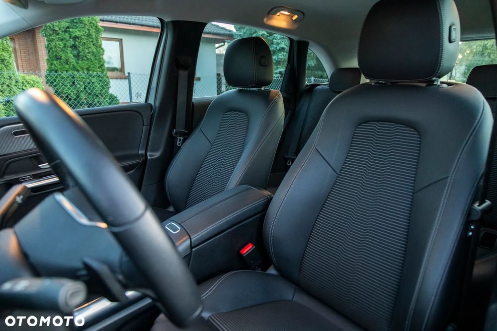 Mercedes-Benz Klasa B 180 7G-DCT - 14