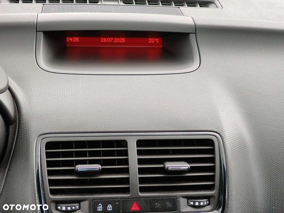 Opel Meriva - 12