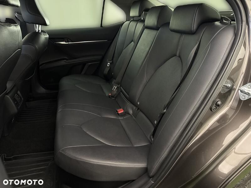 Toyota Camry 2.5 Hybrid Comfort CVT - 20