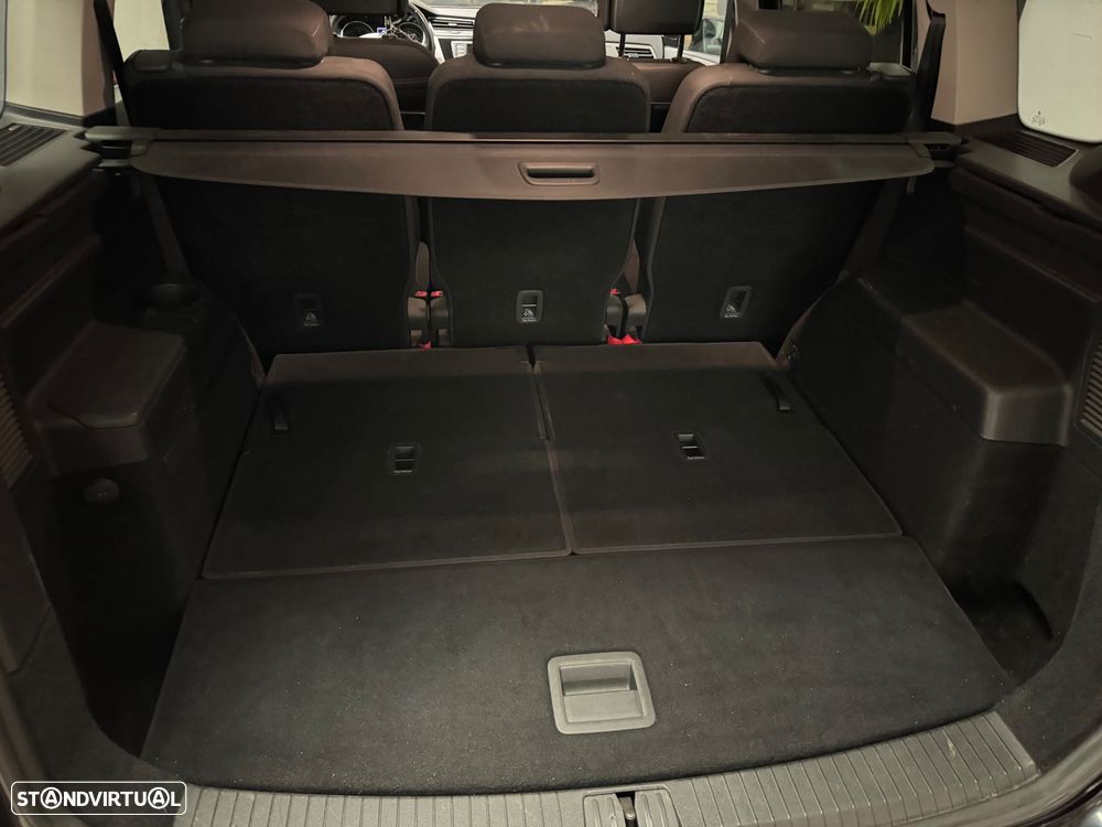 VW Touran 1.6 TDI Confortline - 8