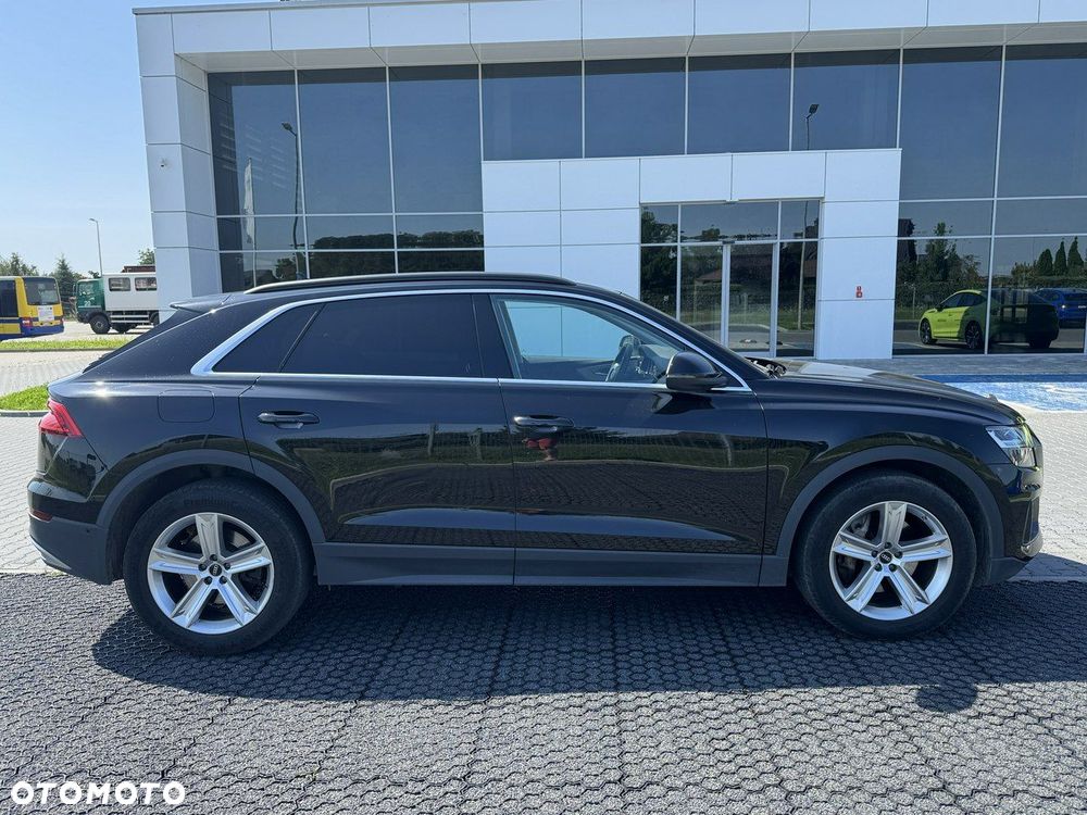 Audi Q8 55 TFSI quattro tiptronic - 4
