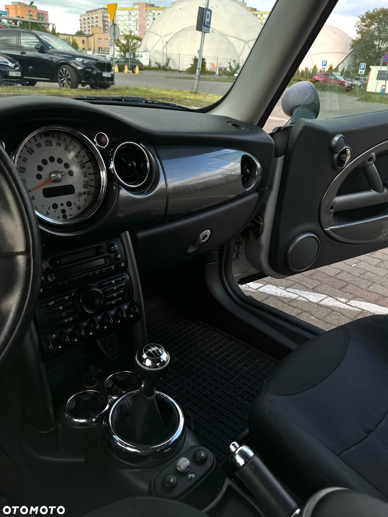 MINI ONE Standard - 12
