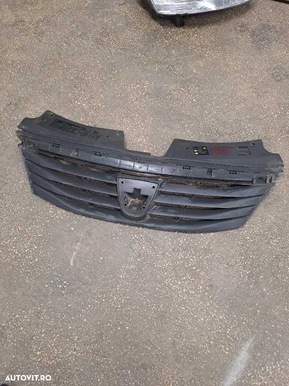 Grila radiator Dacia Logan Facelift an 2009-2012 - 1