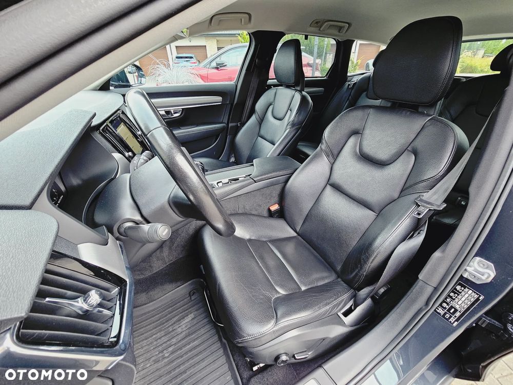 Volvo V90 D3 Momentum Pro - 15