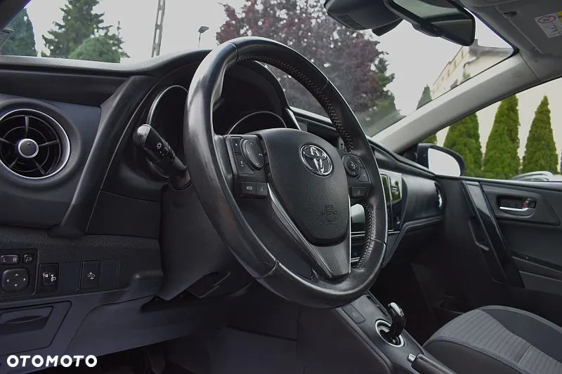 Toyota Auris 1.8 VVT-i Hybrid Automatik Touring Sports Executive - 11
