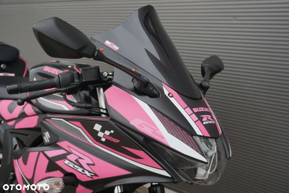 Suzuki GSX-R - 17