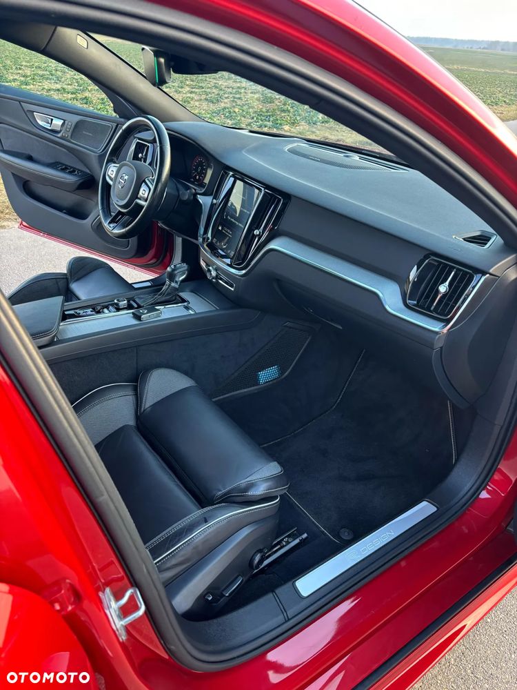 Volvo S60 T6 AWD R-Design - 15
