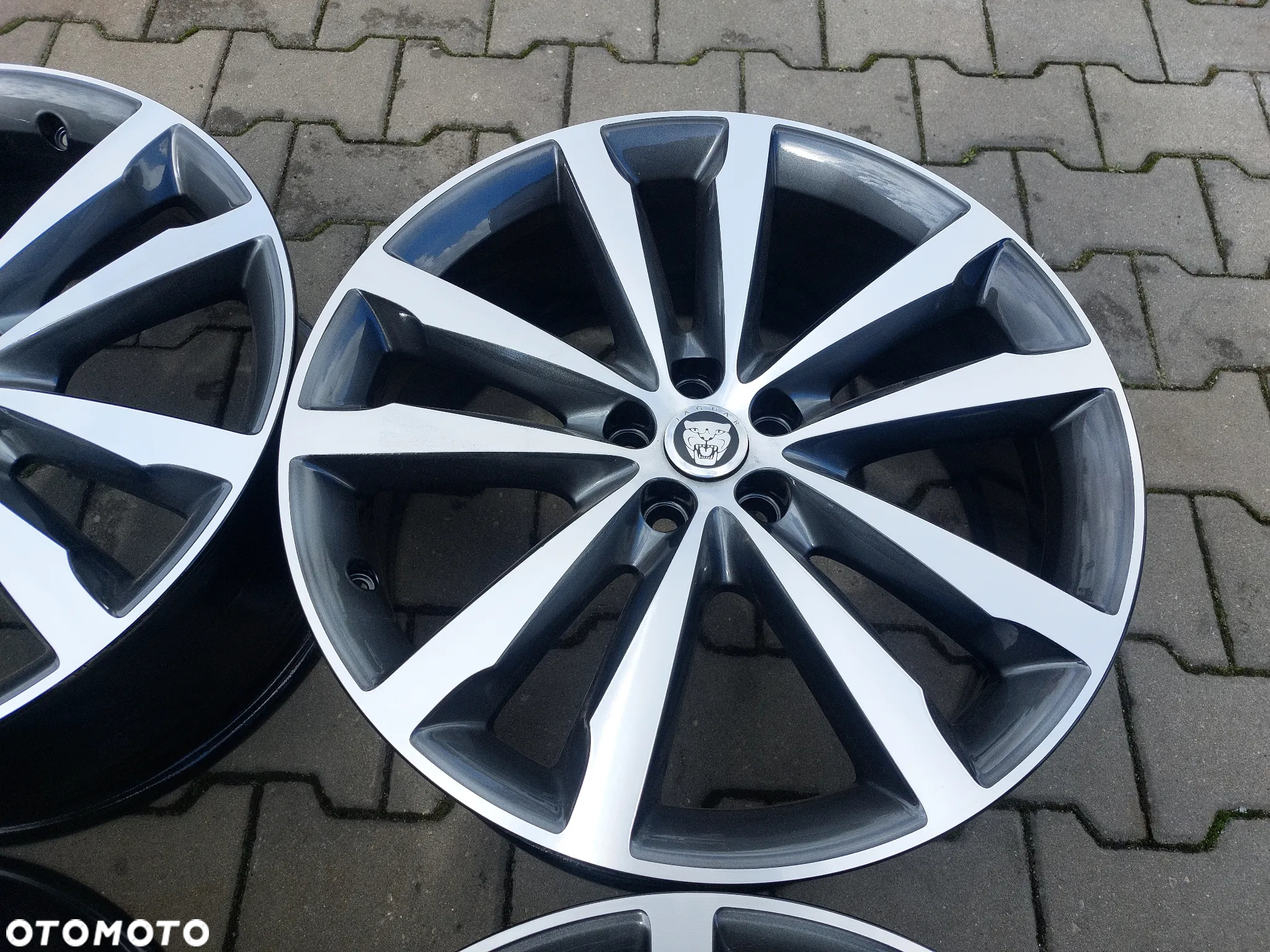JAGUAR XF FELGI ALUMINIOWE R20 8.5J ET49 5X108 ORYGINAŁ ODŚWIEŻONE! - 3