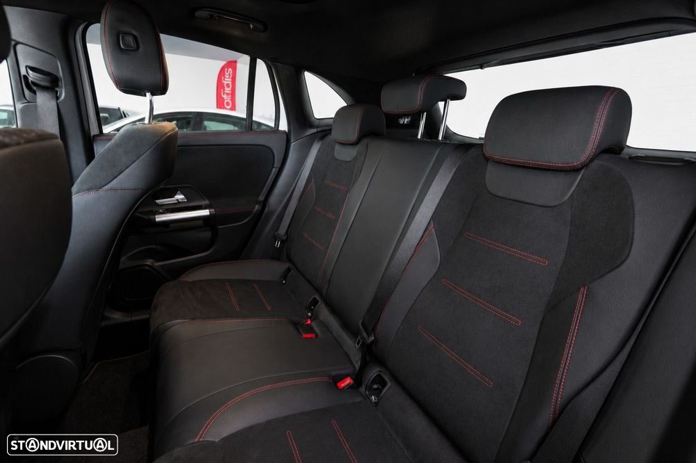 Mercedes-Benz GLA 200 d AMG Line - 34