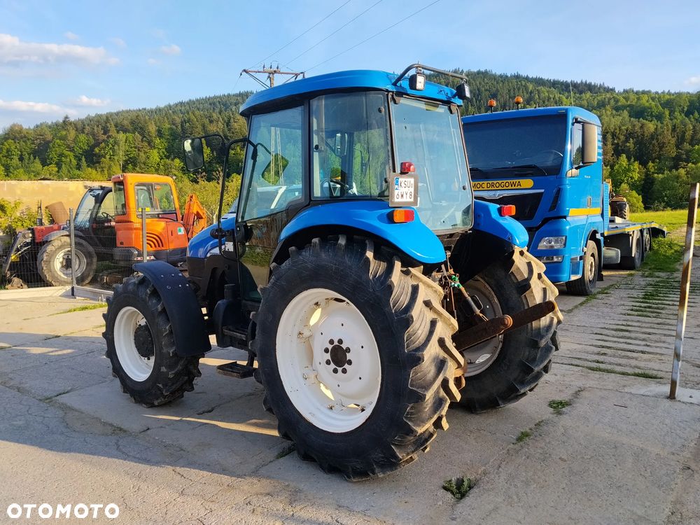 New Holland TD75D - 4