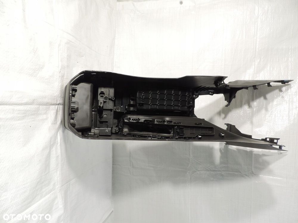 PODŁOKIETNIK FORD FOCUS MK3 LIFT EUROPA F1EB-A045A06C - 9