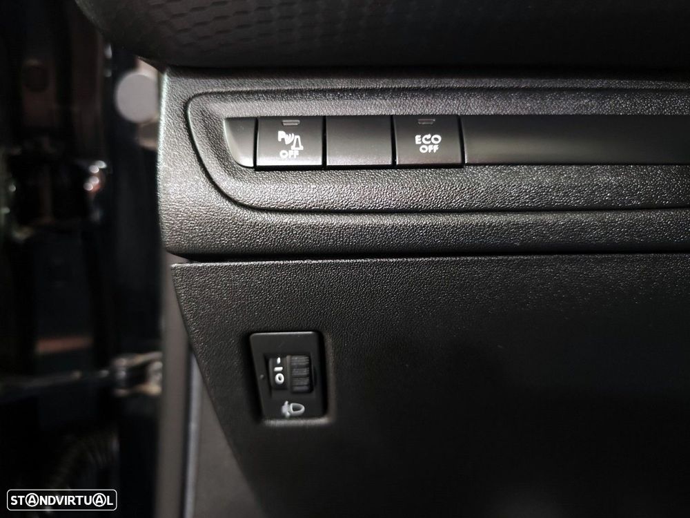 Peugeot 2008 1.6 BlueHDi Crossway - 29