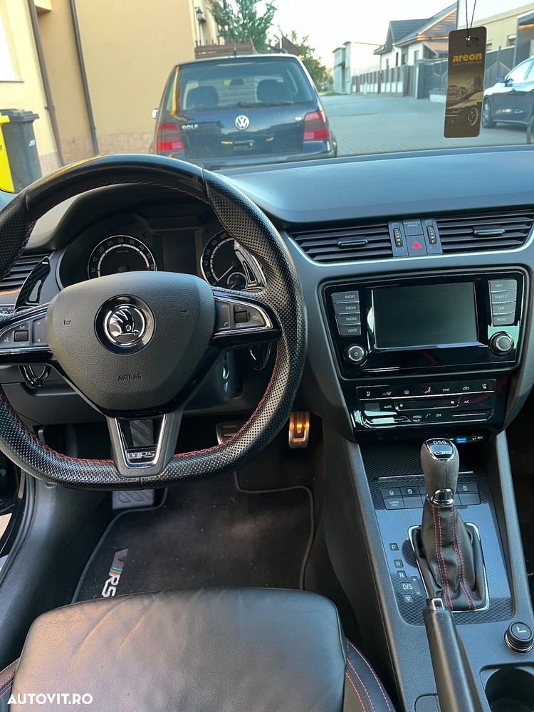 Skoda Octavia 2.0 TDI DSG RS - 11