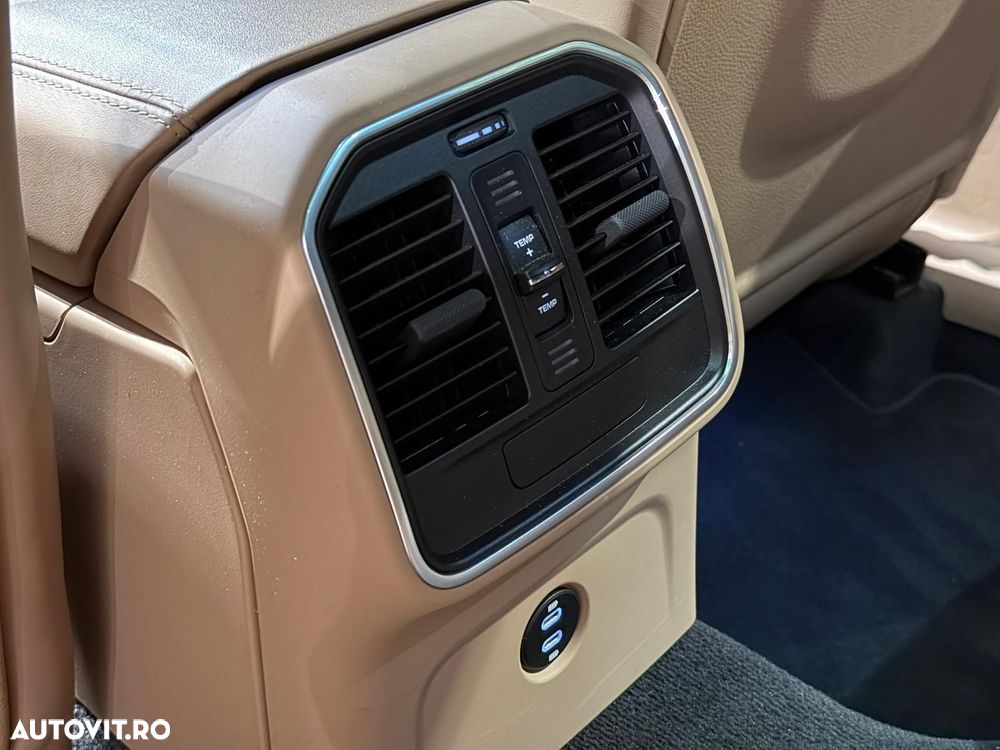 Porsche Macan T - 35