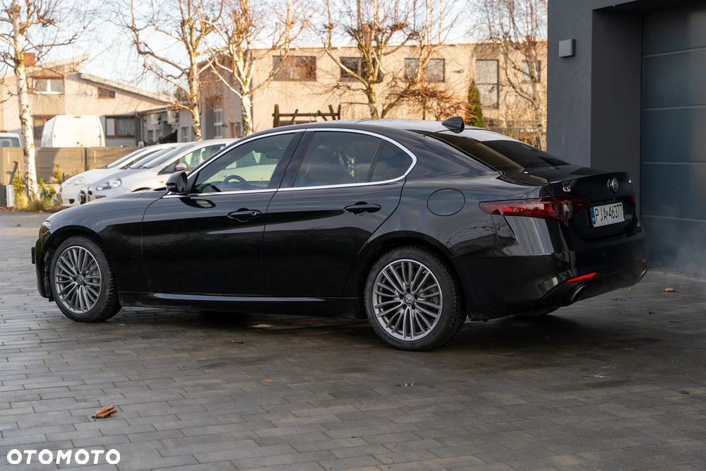 Alfa Romeo Giulia - 10