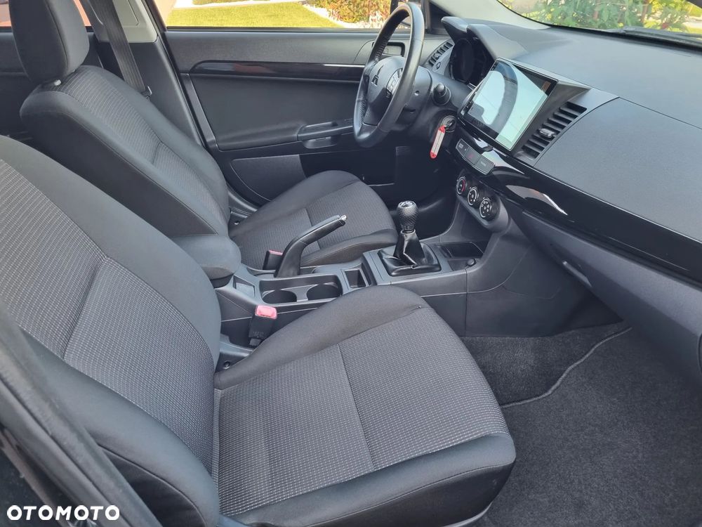 Mitsubishi Lancer - 20