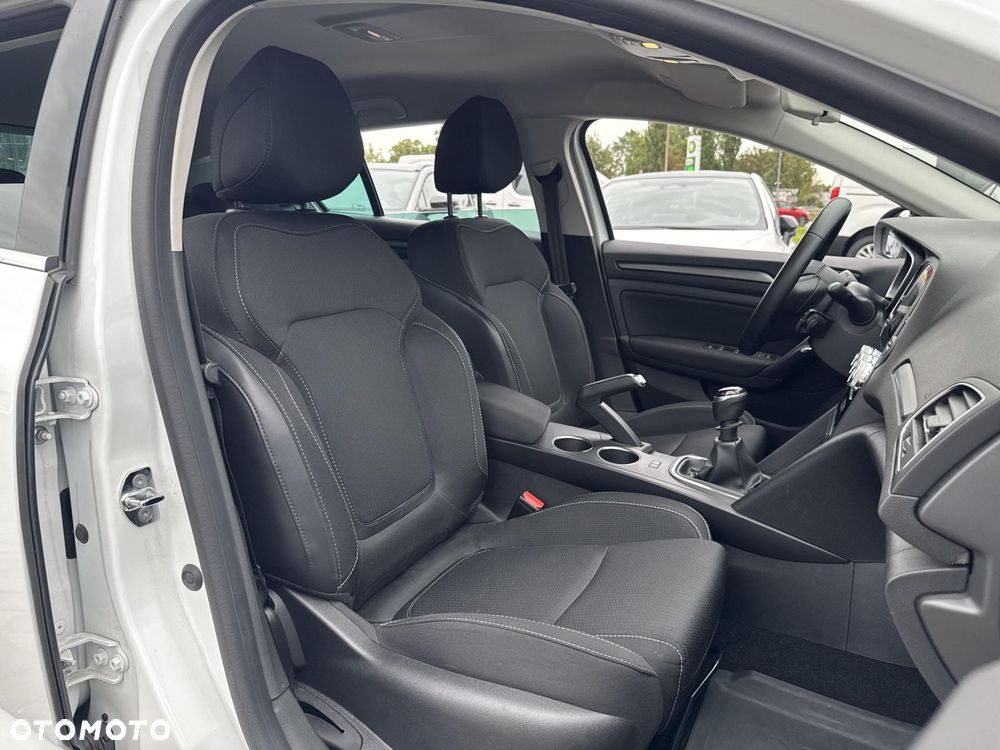 Renault Megane 1.3 TCe FAP Zen - 16