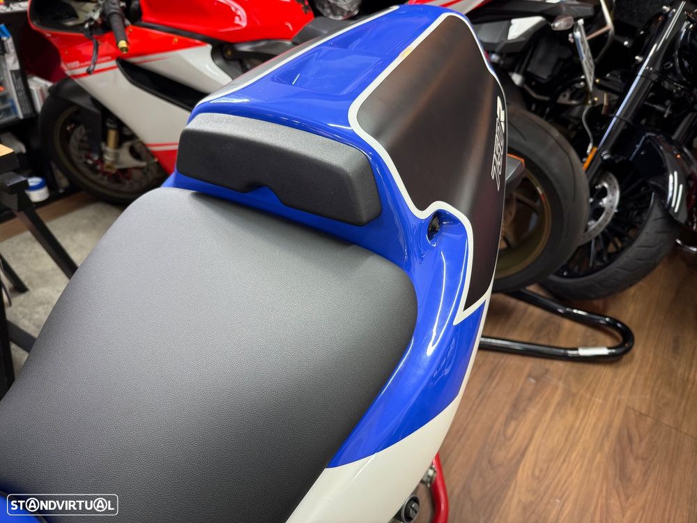 Kawasaki ZXR 750 J - 21