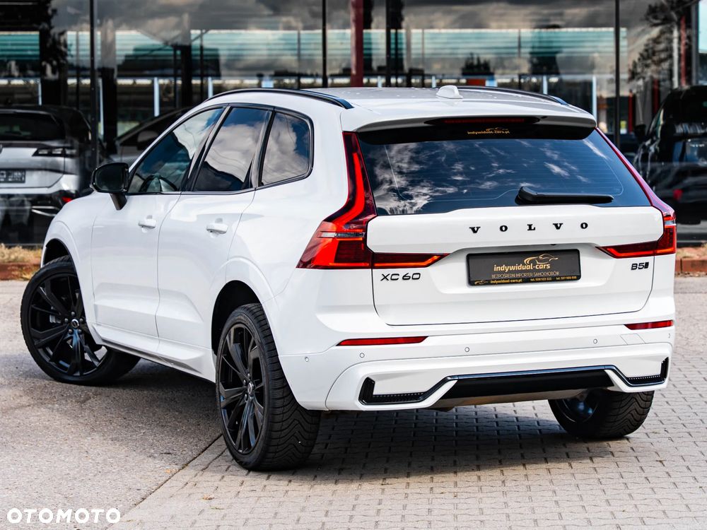 Volvo XC 60 B5 B AWD Plus Dark - 5