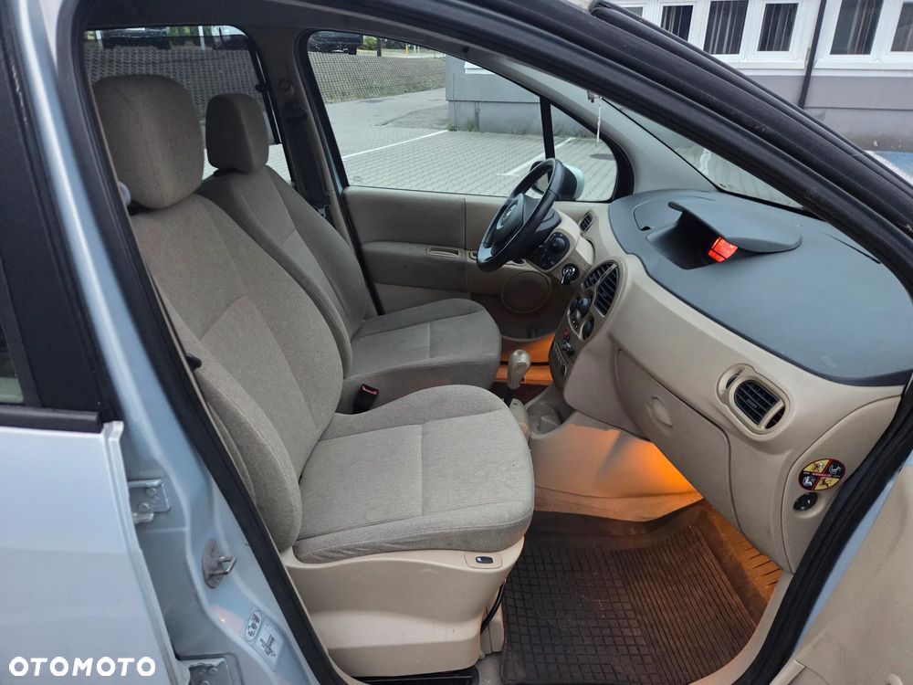 Renault Modus - 19