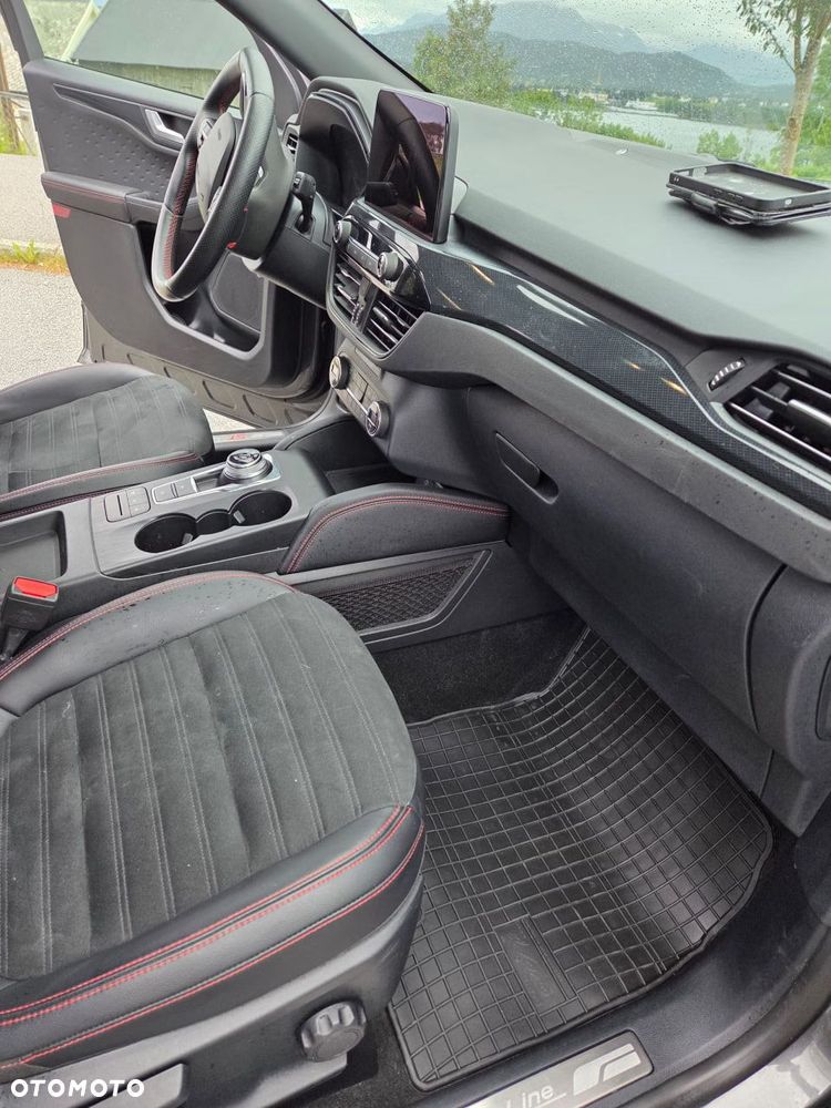 Ford Kuga 2.5 Duratec PHEV ST-LINE X - 20