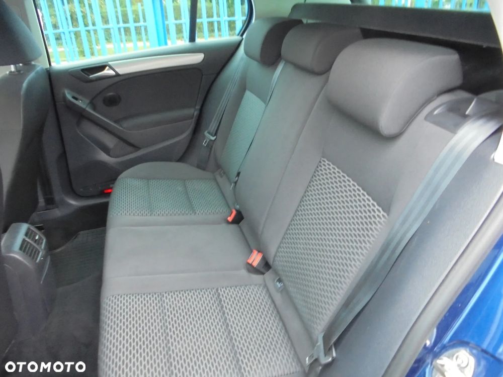 Volkswagen Golf 1.6 TDI DPF Comfortline - 11