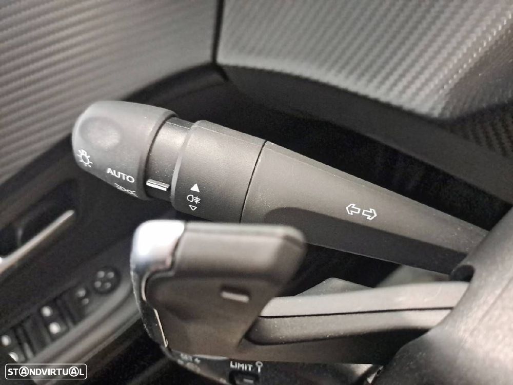 Peugeot 208 1.2 PureTech Allure Pack EAT8 - 14