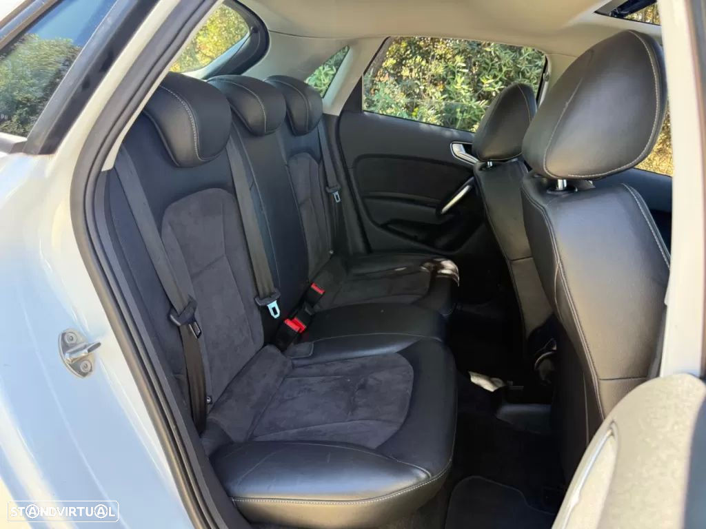 Audi A1 Sportback 1.6 TDI S tronic sport - 18