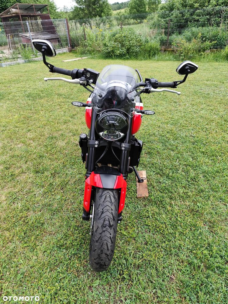 Triumph Trident - 5