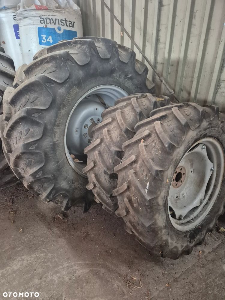 Opony wraz z felgami rozm.: 480/70R30 i 320/70R24 - 2
