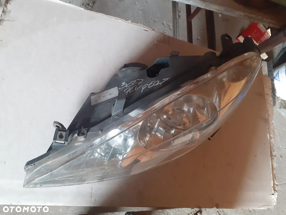 12288 Lampa lewy przód TYC Peugeot 307 SW - 2