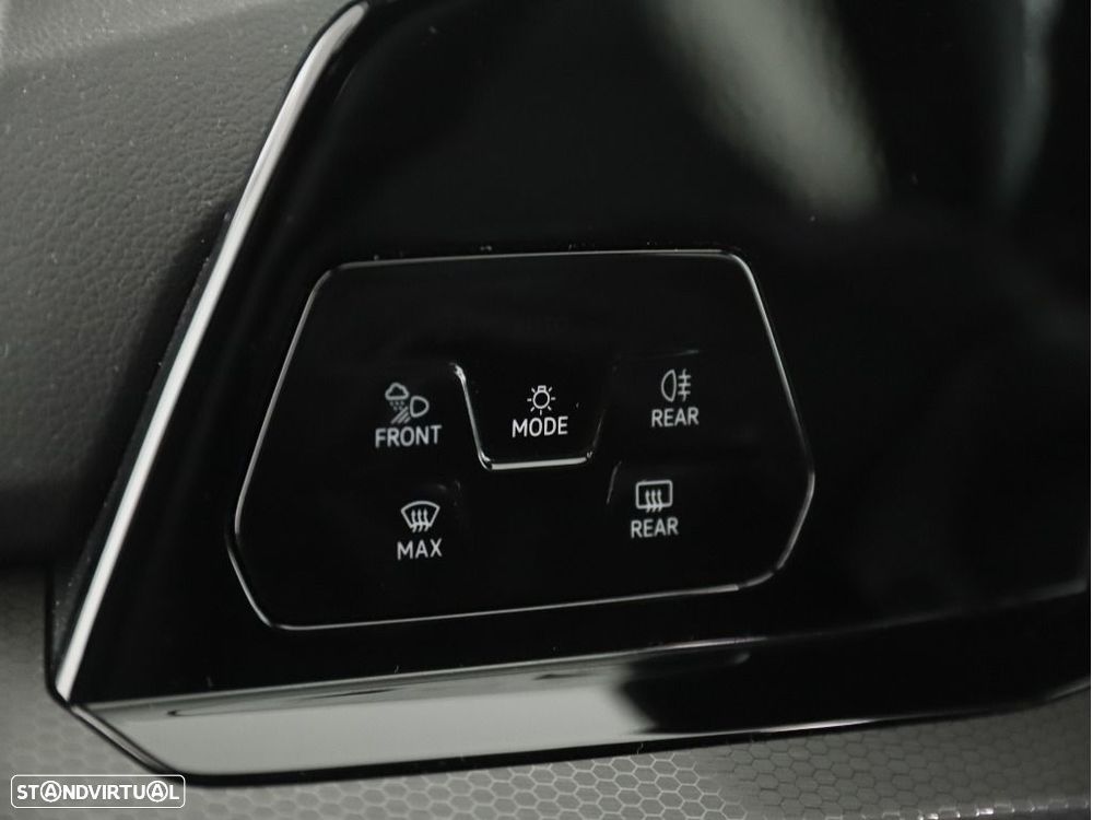 VW Golf 1.4 TSI GTE DSG - 32