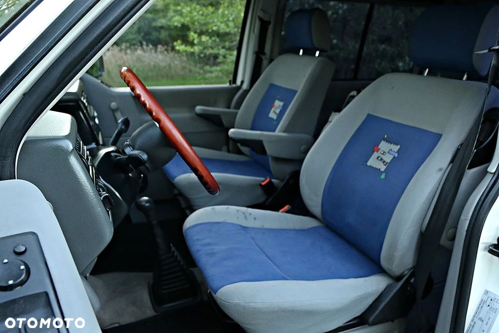 Volkswagen Multivan - 9