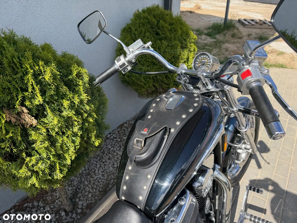 Suzuki Intruder - 39