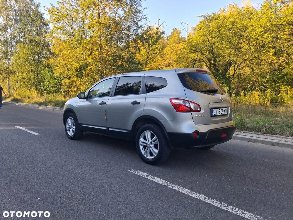 Nissan Qashqai+2 2011