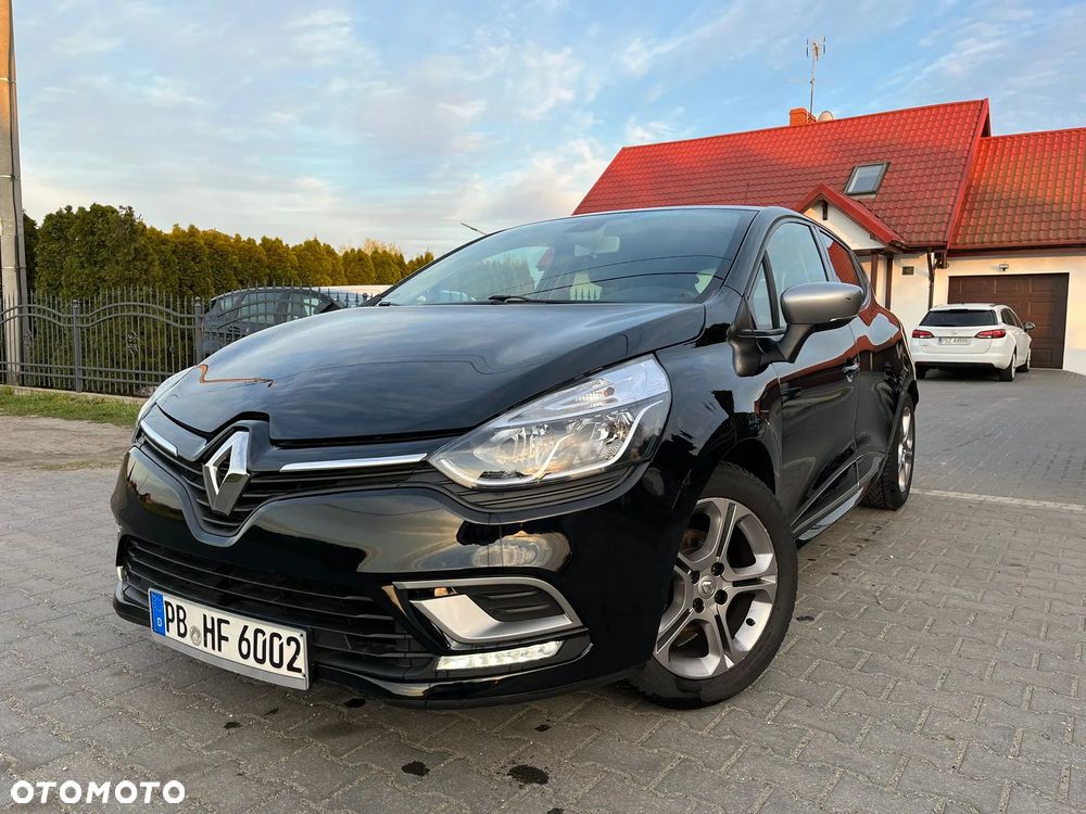Renault Clio - 1