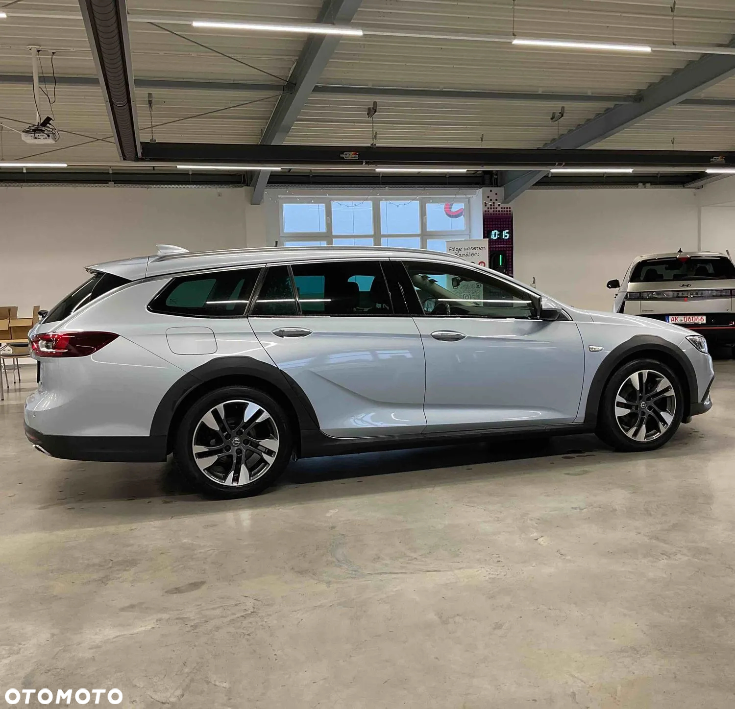 Opel Insignia Country Tourer 2.0 Diesel Exclusive - 4
