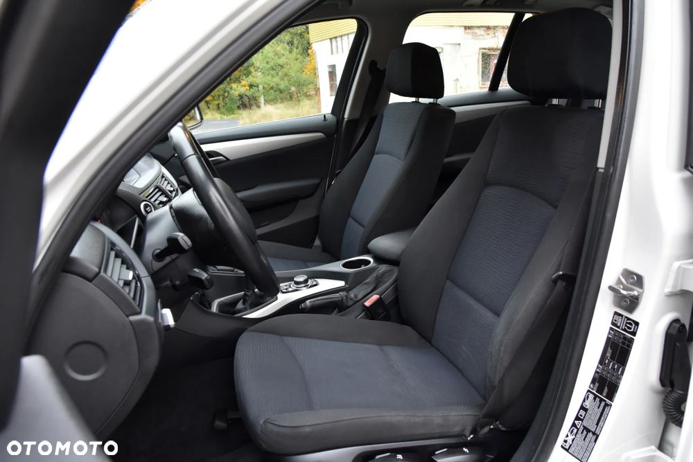 BMW X1 xDrive18d xLine - 16