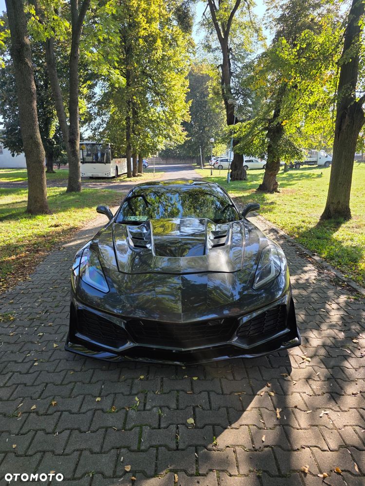 Chevrolet Corvette - 37