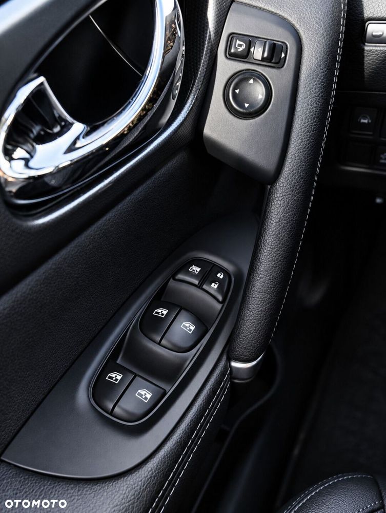 Nissan Qashqai 1.3 DIG-T Tekna - 27
