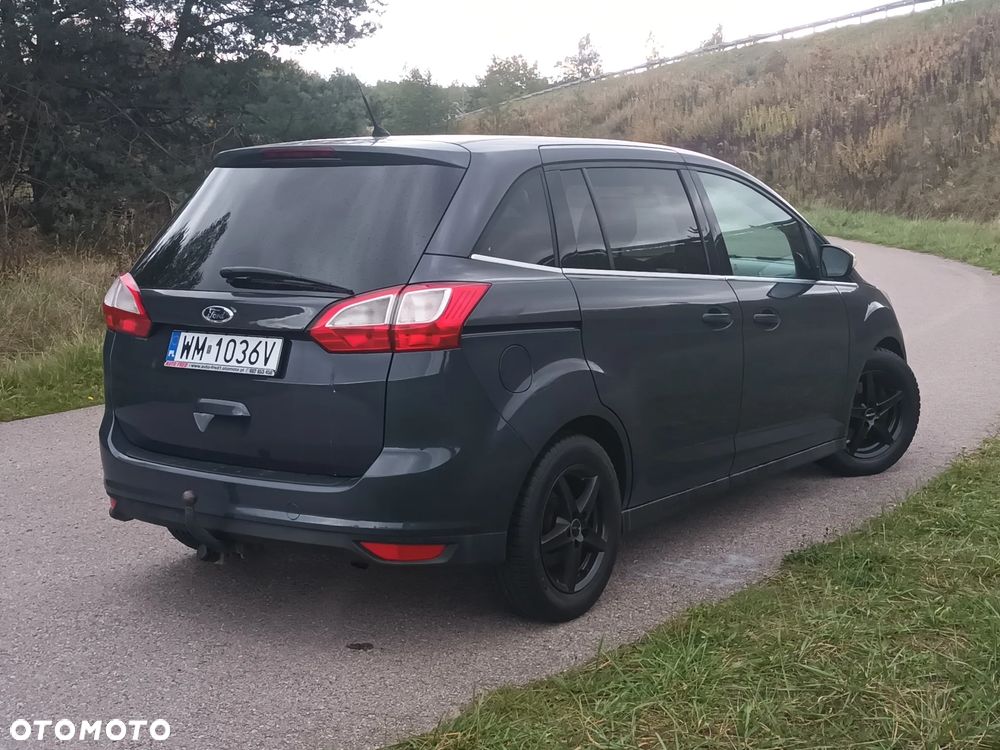 Ford Grand C-MAX - 16