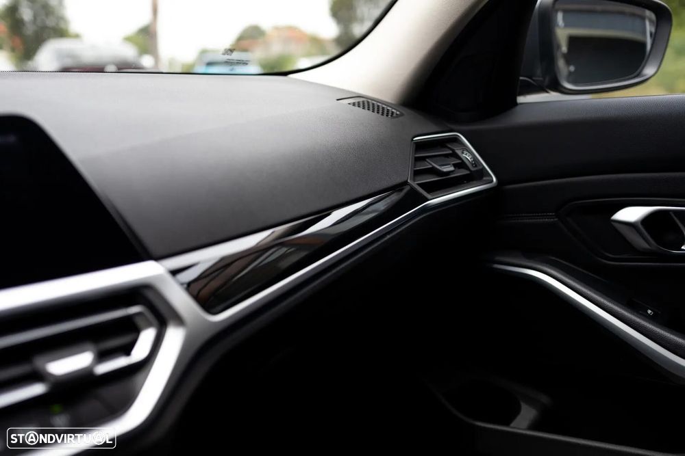 BMW 320 d Line Sport Auto - 25