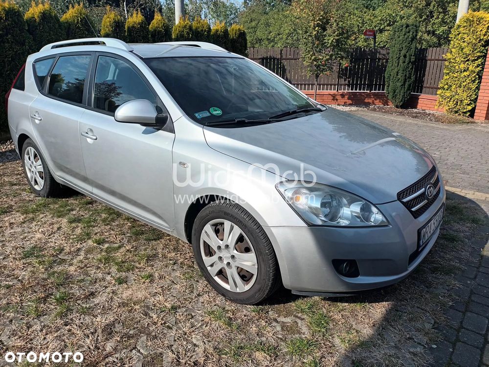 Kia Ceed - 8