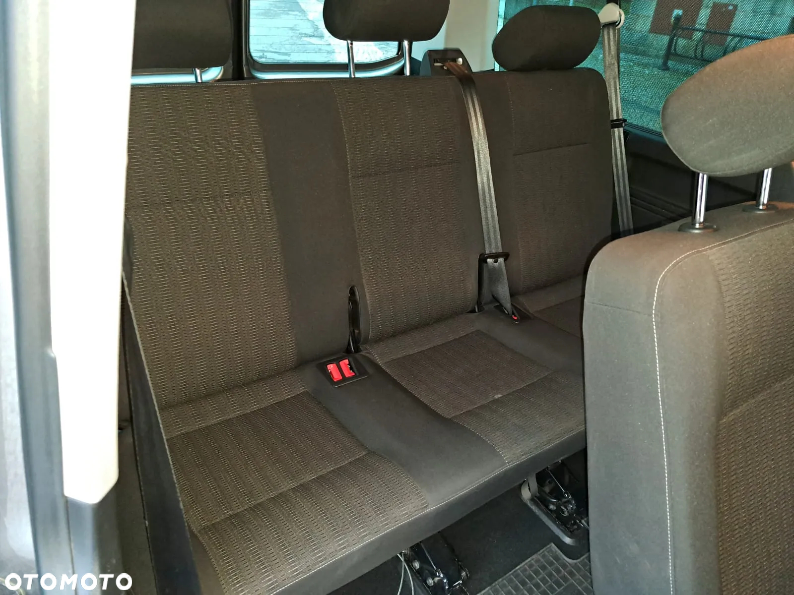 Volkswagen Caravelle - 21