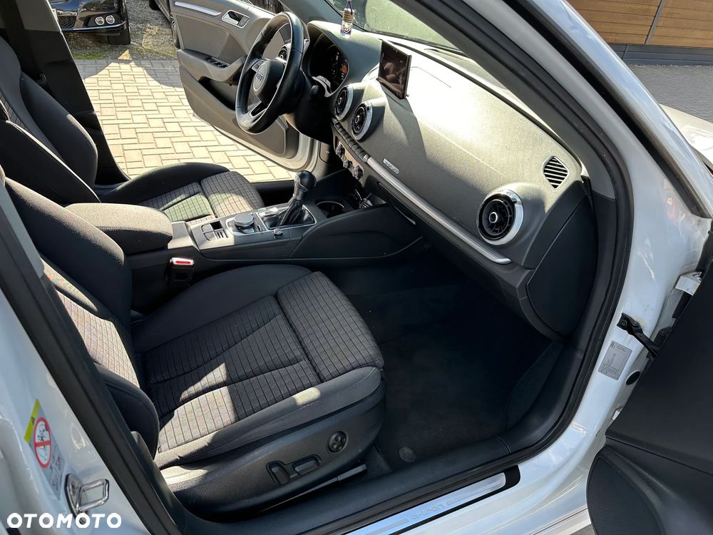 Audi A3 Sportback - 25