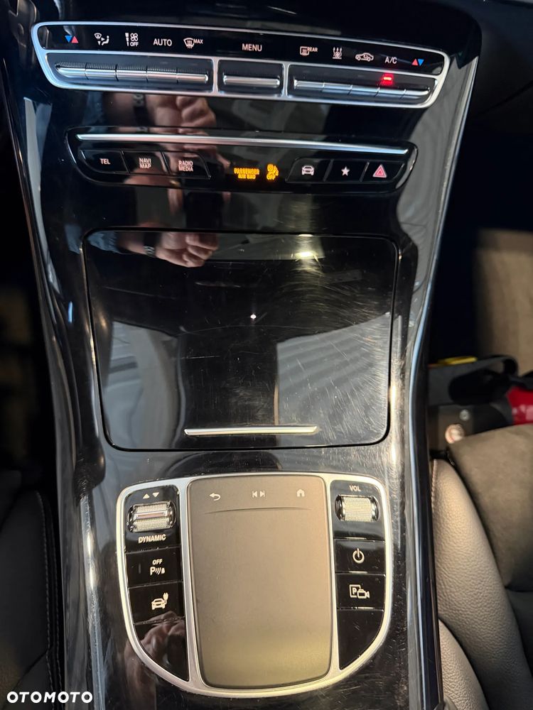Mercedes-Benz EQC - 33