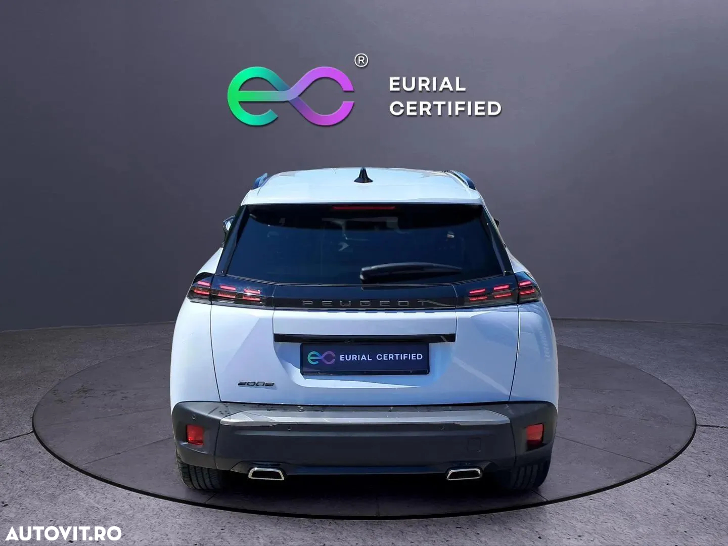 Peugeot 2008 1.2 L PureTech STT EAT8 Allure - 11