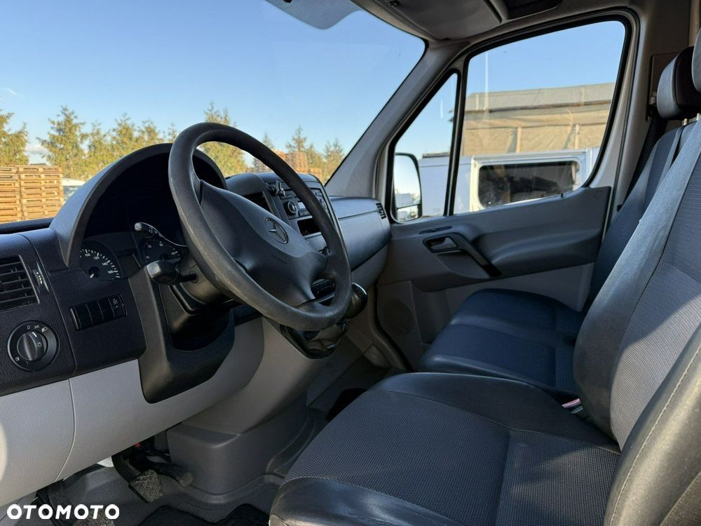 Mercedes-Benz Sprinter - 5